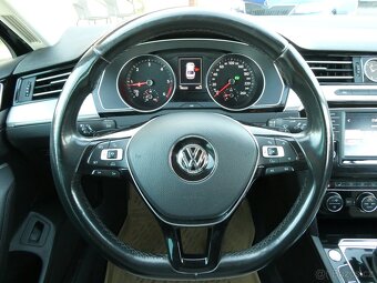 Volkswagen Passat 2.0 TDi 110kW DSG Highline,ČR,2xkola - 18