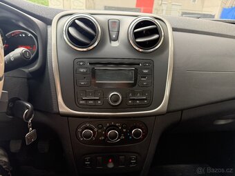 Dacia Sandero, 1.2i, 54kw Původ ČR 1. maj. - 18
