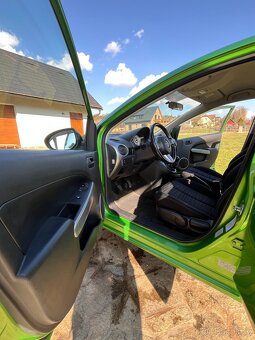 Mazda 2 1.3i 86 k, 1.majitel, TOP stav + NOVÉ PNEU 2x v ceně - 18