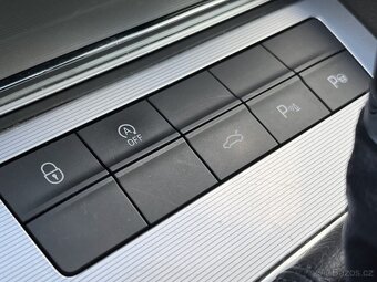 Škoda Octavia III Combi Style - ACC / DSG / Webasto / Tažné - 18