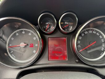 Opel Astra J 1.6 - 18