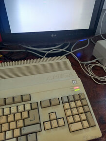 Commodore AMIGA 500 + příslušenství - 18