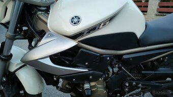 Yamaha XJ6 - 18