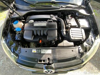 VW Golf 1.6 MPi Senzory,ALU,VýhřevSed - 18