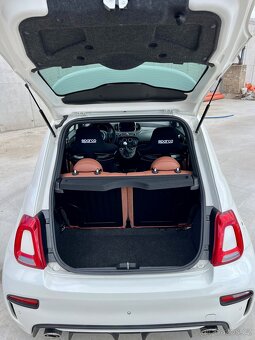 Abarth model 595 50th, manuál, 23tis. Km, 1.maj. - 18