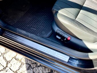 Škoda Superb 2.8 V6 Elegance, nové LPG, nová TK - 18