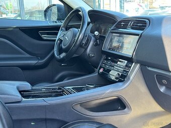Jaguar F-Pace 2017 - 18