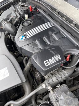 BMW X1 sDrive 18d 105kw 2012 manuál - 18