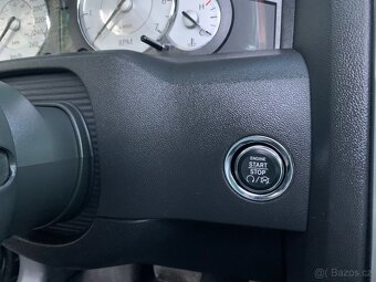 Chrysler 300C 3.0CRD limuzína Signature Series - 18