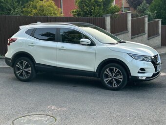 NISSAN QASHQAI N-CONNECTA 3/2020 ČR 1maj 23.700km - 18