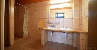 Prodej komerčního objektu v Hustopečích u Brna, 920 m2, poze - 18