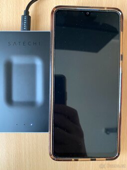 Nová bezdrátová nabíječka Satechi - na 3 zařízení - 18