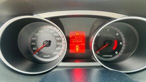 Mitsubishi Outlander 4x4 7miest - 18