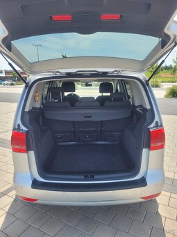 Volkswagen Touran - 18