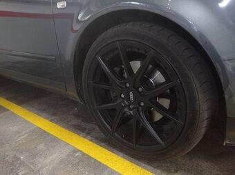 Stredové krytky - pukličky kolies AUDI - 18