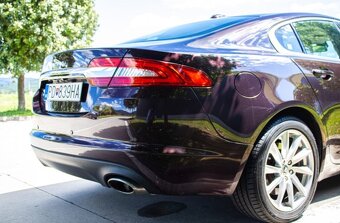 Jaguar XF 2.2D Premium Luxury - 18