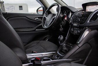 Opel Zafira 2013 - 18