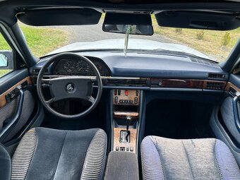 Mercedes Benz W126 260SE - 18