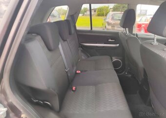 Suzuki Grand Vitara 2.4i 4x4 Tažné, Výhřev. Sed. benzín - 18