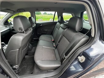 Opel Astra, 1,9 CDTi  COMBI 88 kW AUT COSMO - 18