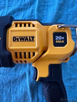 Dewalt 20V Max Job Site Spotlight  LED Lights Nové Na Prodej - 18