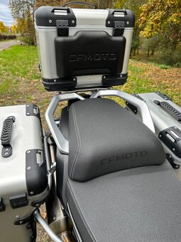 CFMOTO 800MT top stav 9tkm spousta doplňků - 18