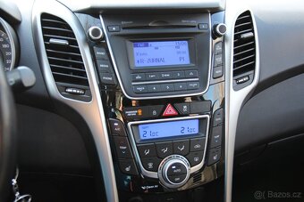 Hyundai i30 1.6 GDI 99 kW, kombi, 95 821 km – bohatá výbava - 18