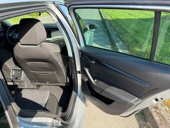 Škoda Octavia IV Style 2,0TDi r.v. 2022 manuál navi led - 18