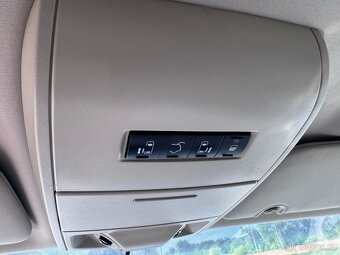 Chrysler Town Country 3,6 LPG Limited DVD 2014 - 18