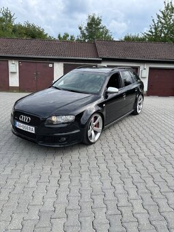 Audi RS4 avant b7 - 18