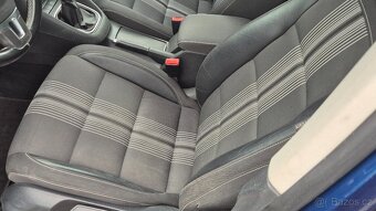 Volkswagen Golf  2.0 TDI MATCH - 18