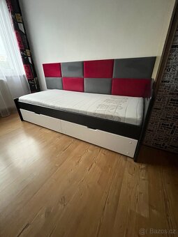 Kvalitní postel ze smrkového masivu - 18