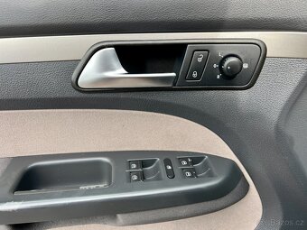 VW Touran Cross 1.4 TSI 125 kW DSG Servis,Stav - 18