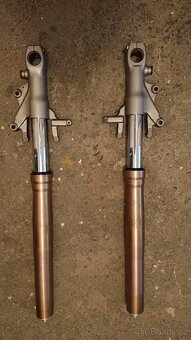 Kawasaki ZX7R díly - 18