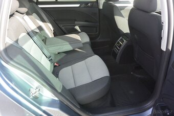 PRODÁM Škoda Superb 2.0TDi DSG 4x4 Ambition - 18