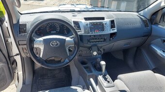 Toyota Hilux - 18