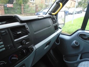 Ford Transit 2.2 TDCi 9 míst L3H3 Klima - 18