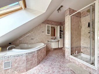 Prodej rodinného domu s velkou zahradou v obci Rybníček - 18