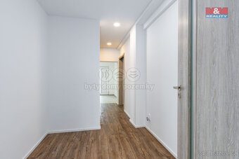 Prodej rodinného domu 5+kk, 188 m2, pozemek 963 m2, Hrabyně - 18