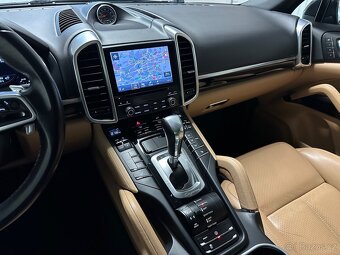 Porsche Cayenne 3.0 V6 PLATINUM EDITION 4x4 PANORAMA - 18
