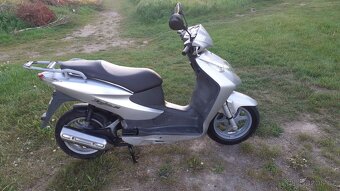 Honda Dylan 125 - 18