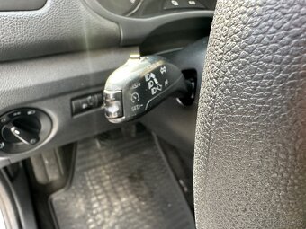 Fabia 2 kombi 1.2tsi klimatronik alu tempomat edice family - 18