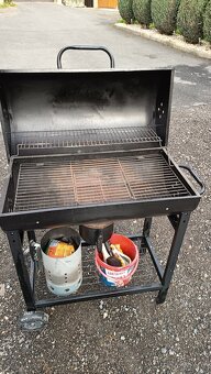 Zahradní nábytek, slunečník, gril - REZERVACE - 18