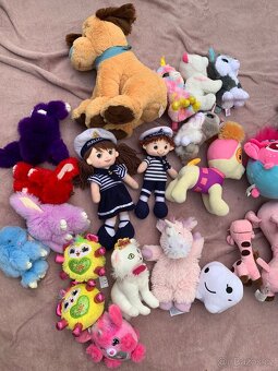 Plyšáci: Albi, Mimoni, Barbie, Štístko a Poupěnka, Furby - 18