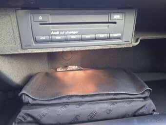 PRODÁM AUDI A4 AVANT B7 FACELIFT 3,0TDi150kw,rv8/2005/model - 18