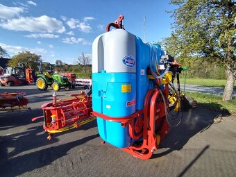 Postřikovač B 800/15 – polní postřikovač - 18