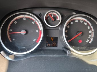 opel corsa D automat - 18