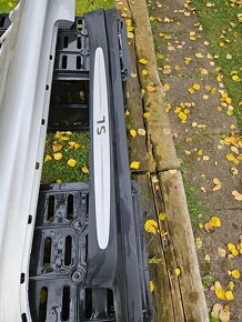 Prodám dìly na mercedes sl - 18