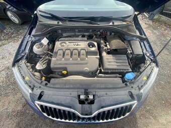 Škoda Octavia 1.6 TDi DSG Navigace, Tempomat - 18