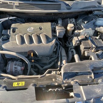 Nissan Qashqai, 2.0,4X4,80TKM,VÝBAVA,1MAJ72LET - 18